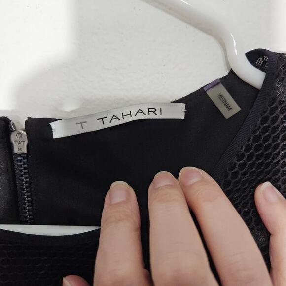 NWOT T Tahari Abstract Sleeveless Knee Length Bodycon Dress Size 2 XS - Picture 6 of 9